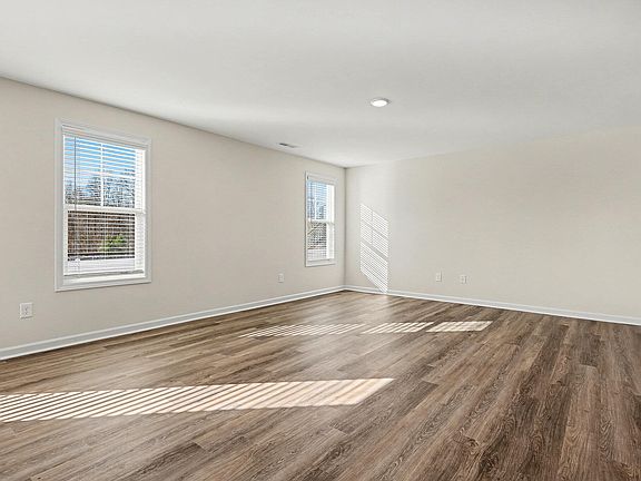 4th image of 40 E Emily Gardens Dr Lot 89