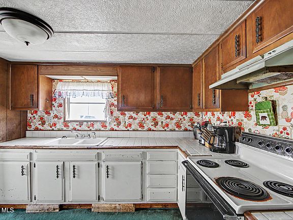 3rd image of 319 22nd Street #17