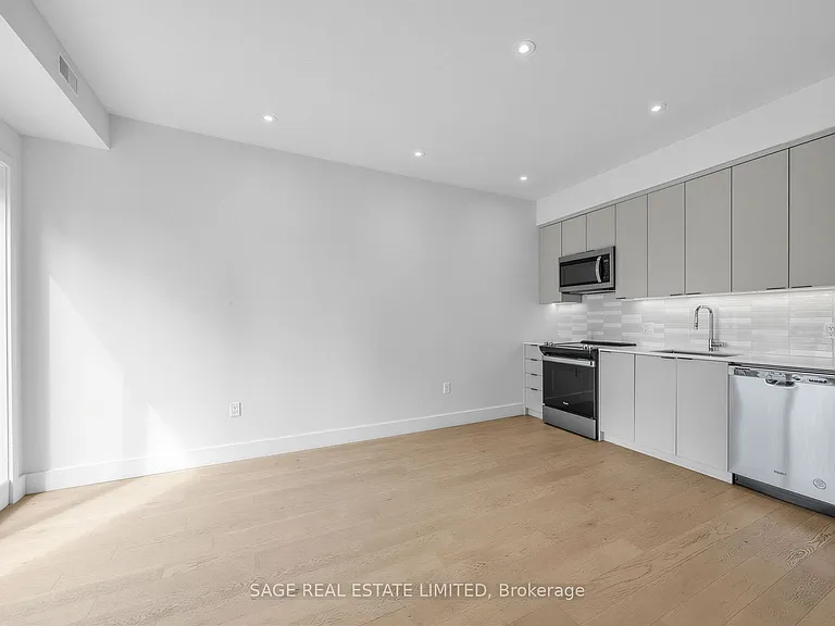 909 Castlefield Ave #3 — Photo 15