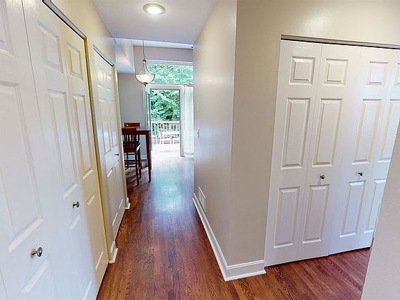 3rd image of 2152 Gilbert Ave #5-5-5