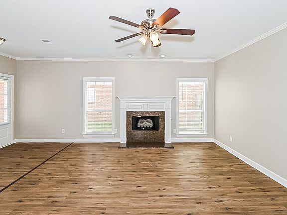 4th image of 2685 Graystone Dr