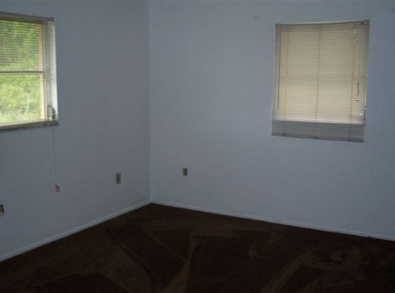 5th image of 18528 Gamewell Ave
