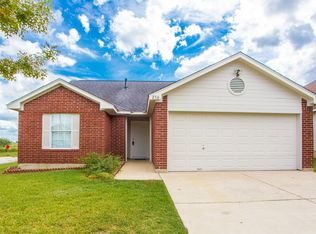 236 Sunshadow Dr, Lockhart, TX 78644