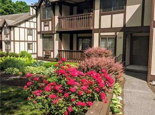 15 Chatham Ct #15, Brookfield, CT 06804