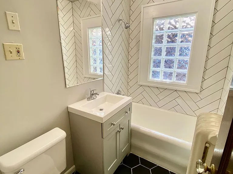 3448 Girard — Photo 10