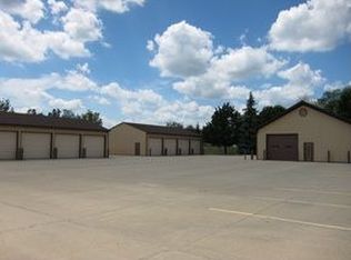 2550 E Buno Rd, Milford, MI 48381