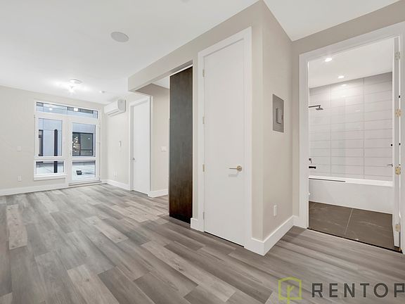 5th image of 2337 Bedford Ave #2V