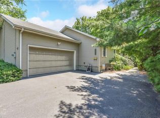 2877 Center Rd, Poland, OH 44514