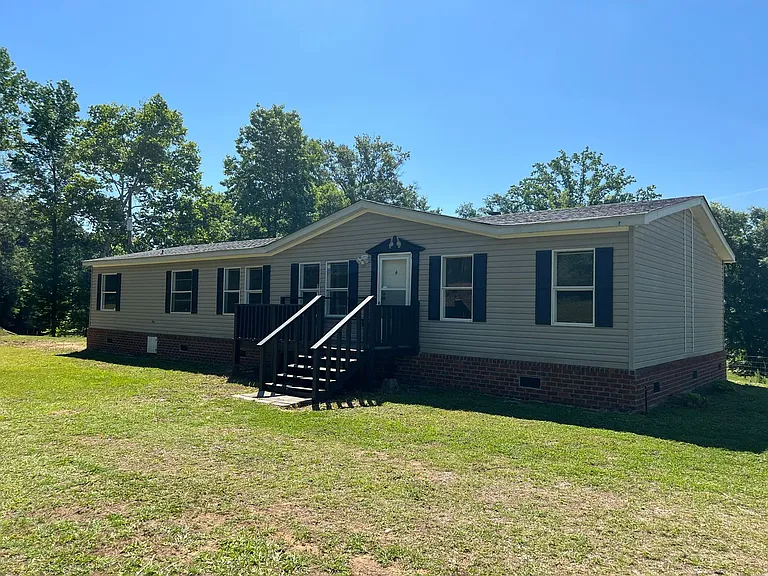 12018 County Line Rd — Photo 1