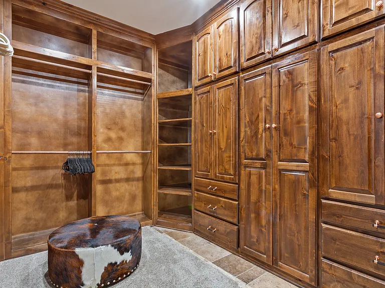 8464 Spicewood Springs Rd — Photo 33