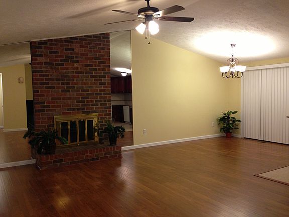 Living room with dinning roo