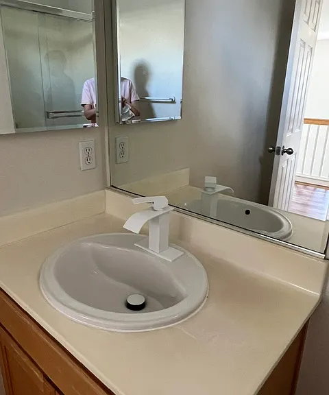 1073 McKay Dr — Photo 19