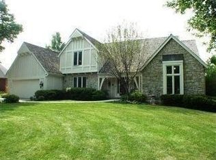 11913 Mohawk Rd, Leawood, KS 66209