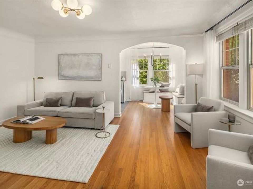 1st image of 124 Warren Ave N APT 211