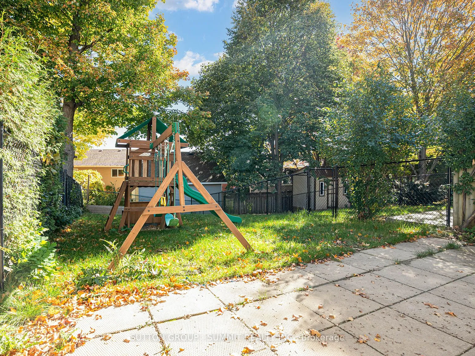 4 bed, $2,300 — Photo 2