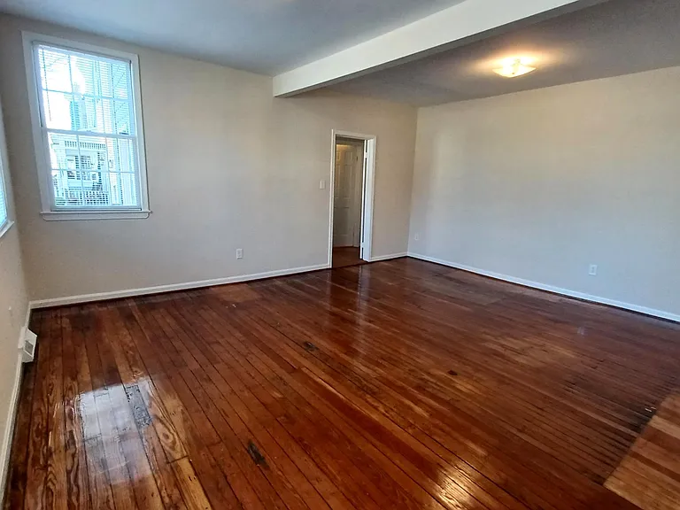 301 N West St #2 — Photo 4