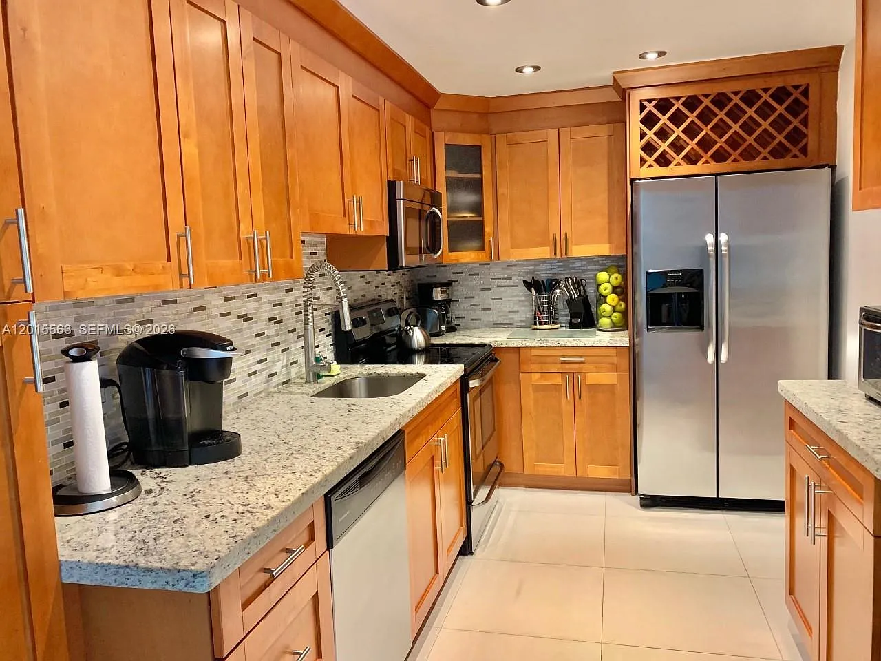 Tides On Hollywood Beach — Photo 4