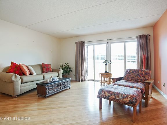 3rd image of 7021 W Touhy Ave APT 208