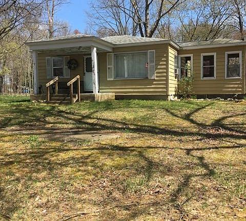 3rd image of 869 S Goode Dr