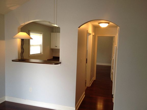 4th image of 1423 Cornelia St