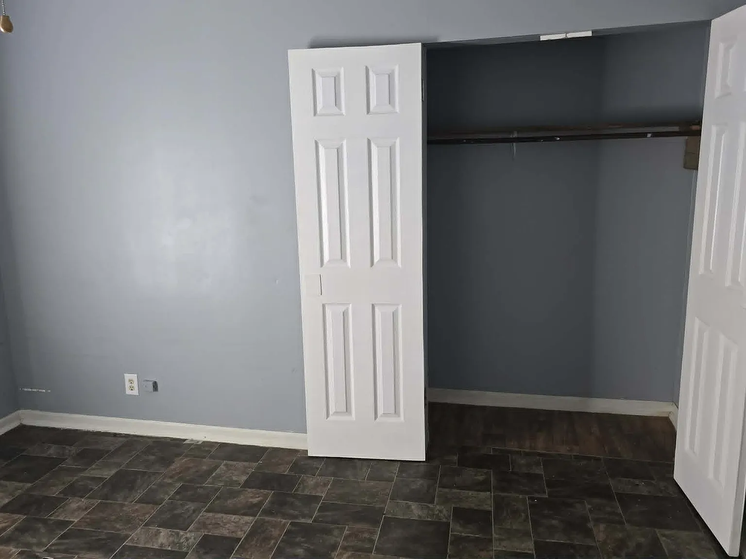 2 bed, $1,050 — Photo 1