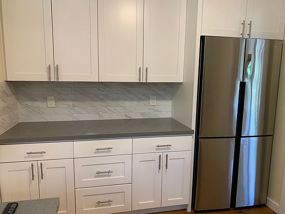 3rd image of 23 Duane St APT 1