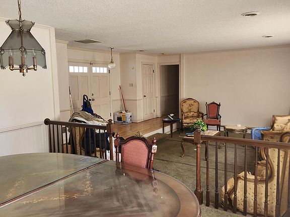 5th image of 108 Morgan Place
