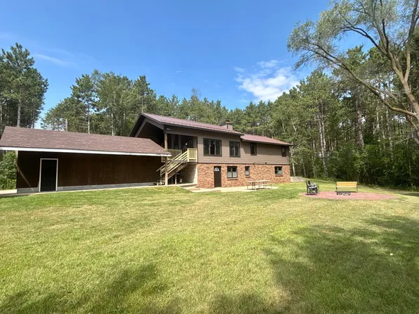 1131 Broken Arrow Rd, Hudson, WI 54016