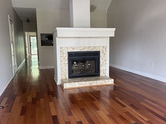 2nd image of 204-206 Cherokee St #204