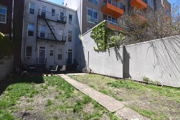 Rented by Triplemint | media 3