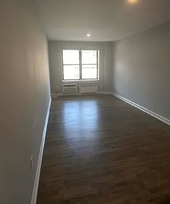 Rented by Current Real Estate Advisors | media 11