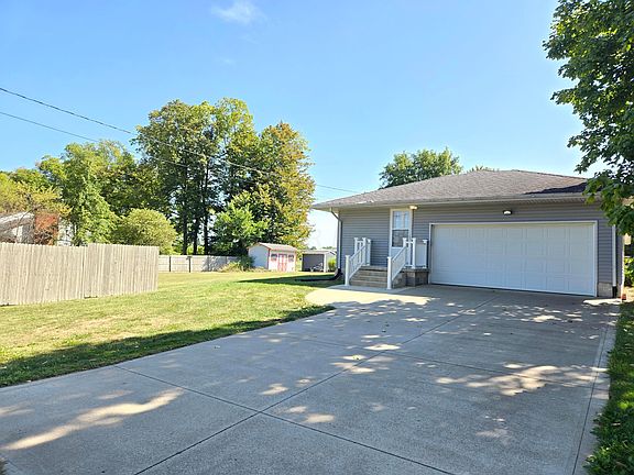 5th image of 990 Highland Ave