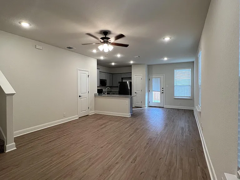 7610 Gramercy Way #101 — Photo 6