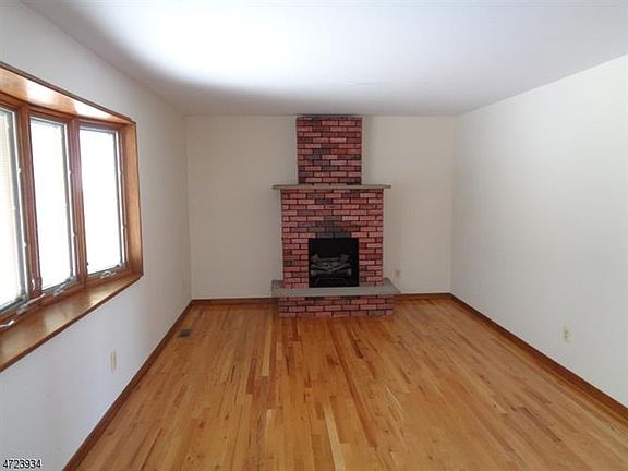 2nd image of 20 E Field Dr