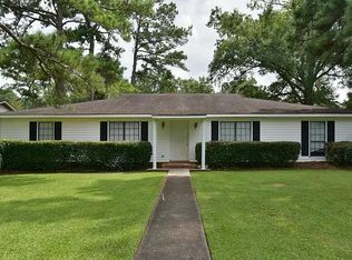 1918 Elkhorn Ln, Albany, GA 31707