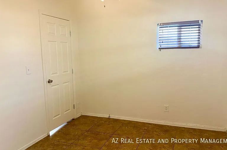 1505 N 15th Ave — Photo 12