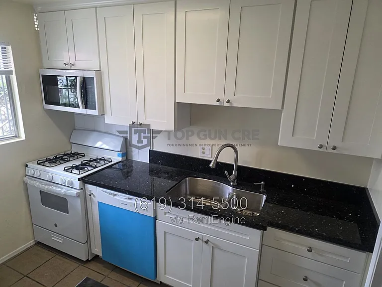 2875 Broadway #3 — Photo 6