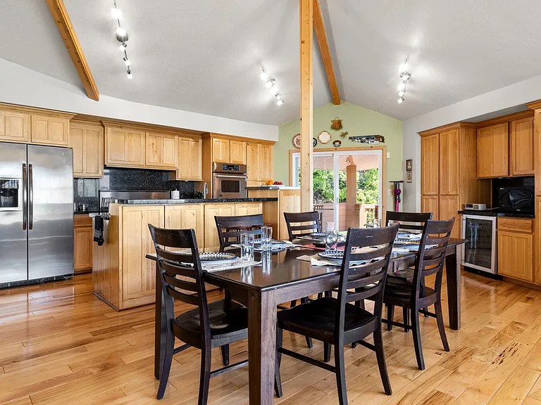 2456 E Bonneville Terrace Dr — Photo 2