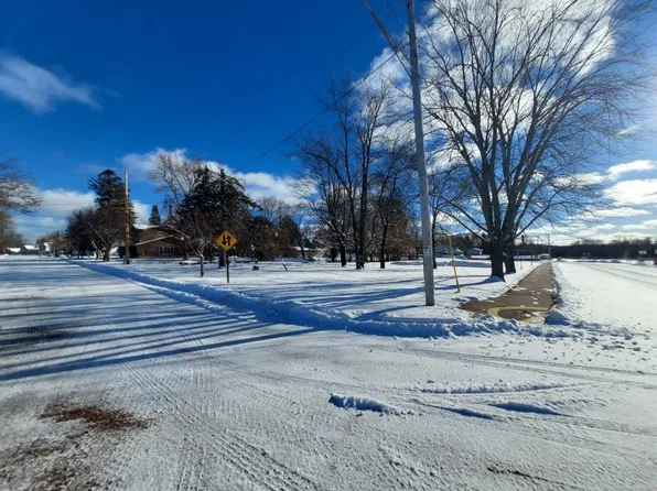 365 Center Avenue, Phillips, WI 54555
