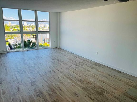 4th image of 1228 West Ave APT 809