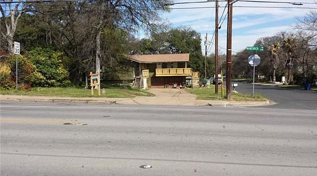 2nd image of 3101 Menchaca Rd