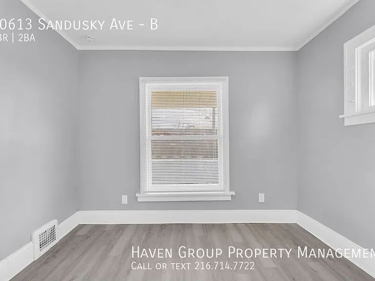 10613 Sandusky Ave #B — Photo 14