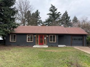 215 Hillhouse Ave, Medford, OR