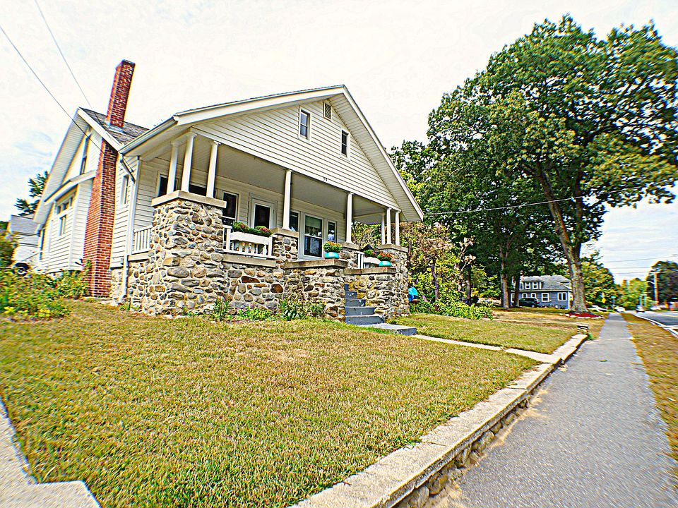 1st image of 39 Millville St