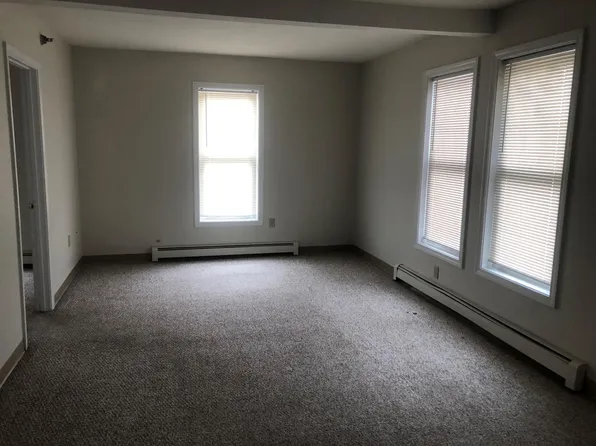 (undisclosed Address), Manchester, NH 03102