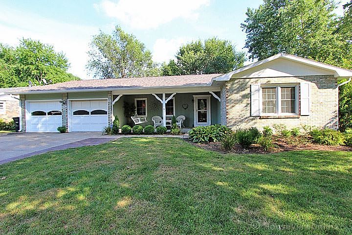 1st image of 3241 Chateau Dr