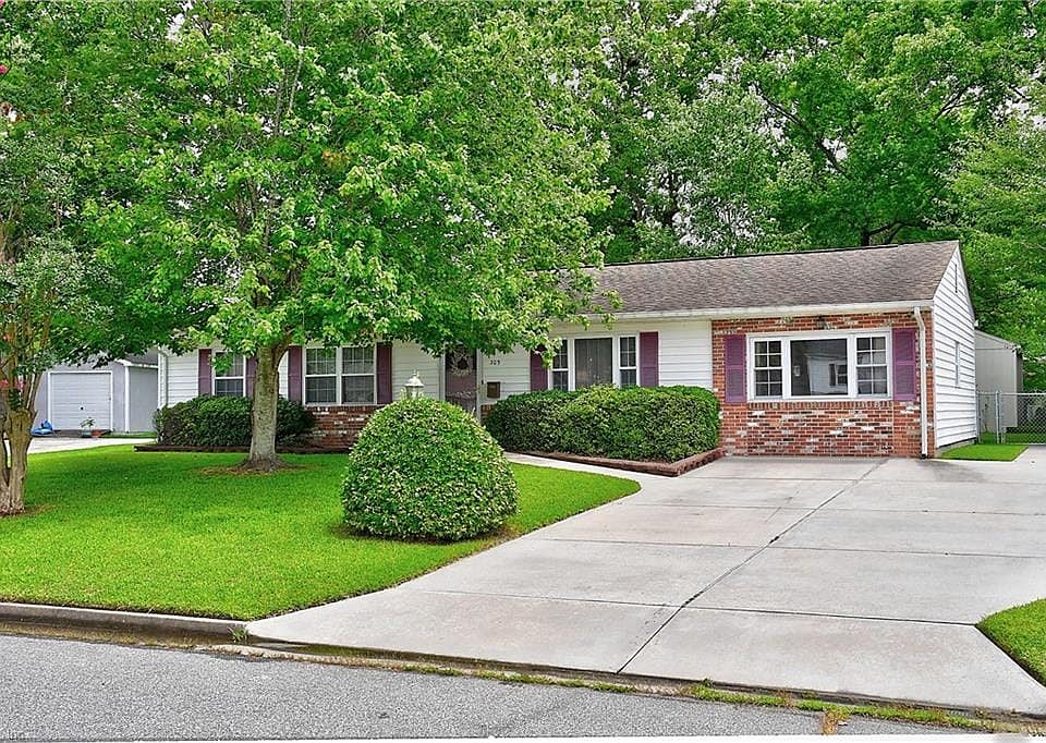 1st image of 305 Starlighter Ct