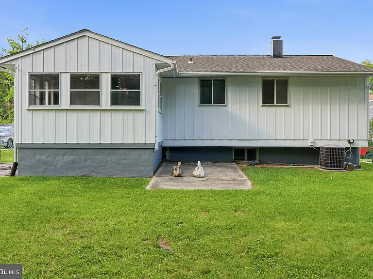 6741 Kincheloe Ave — Photo 42