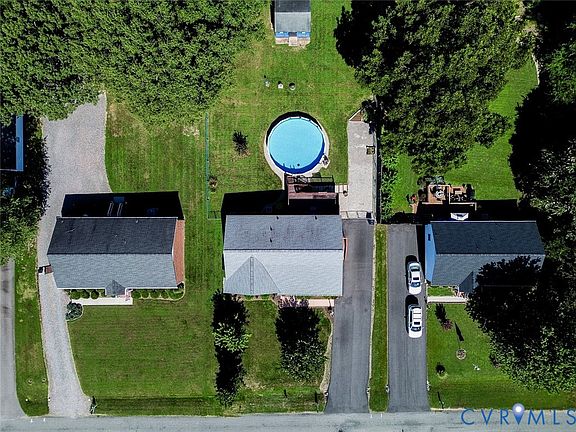 3rd image of 9035 Fayemont Dr