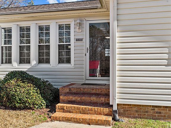 4th image of 3326 Green Valley Dr